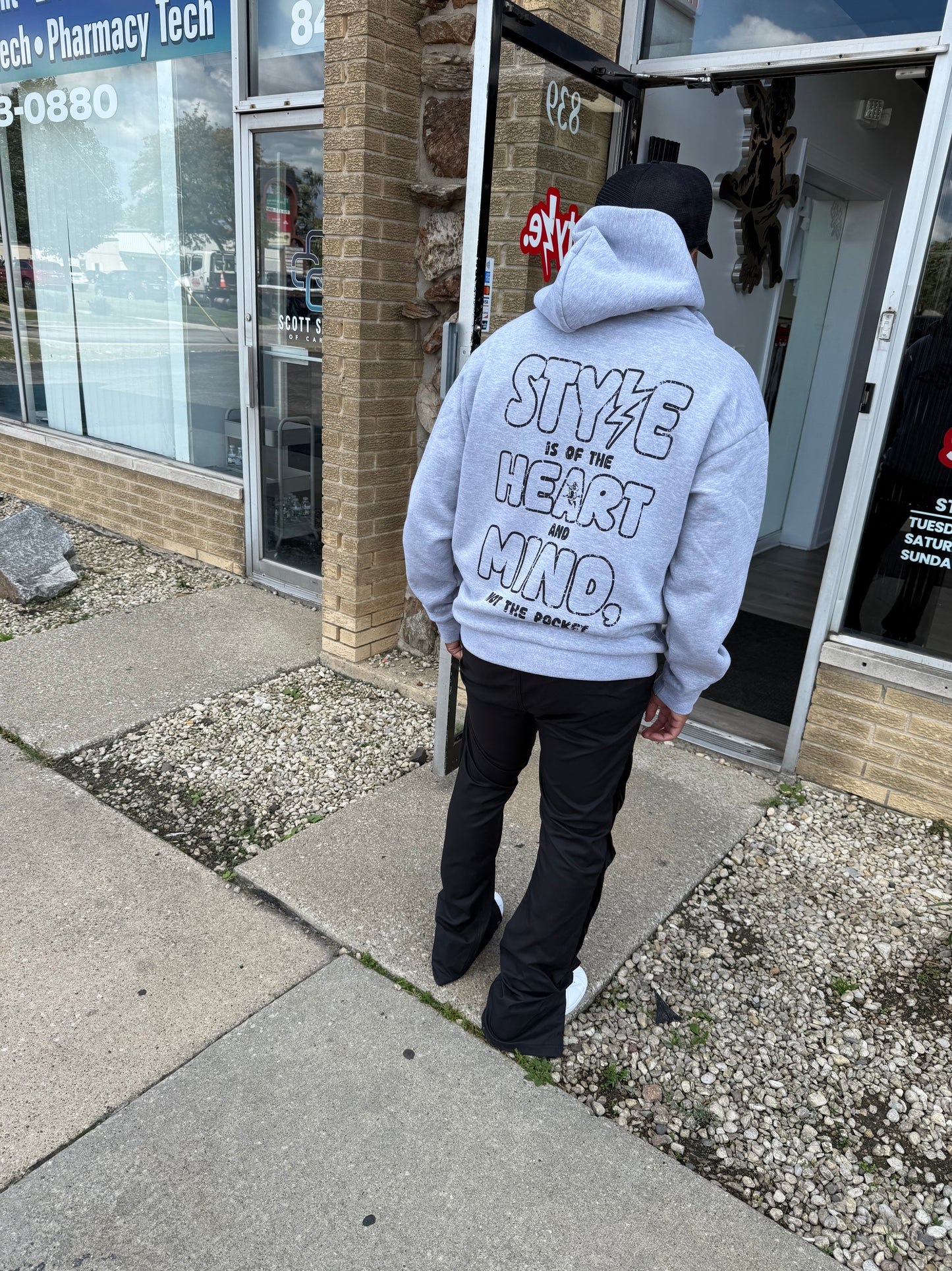 StyleGods Heart Hooded SweatShirt - Grey\Black