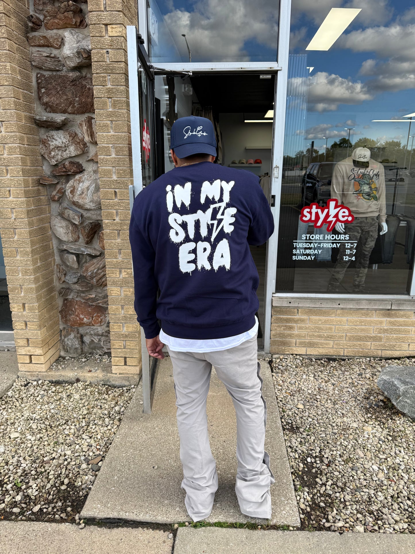 StyleGods Paint Angel Crewneck SweatShirt - Navy
