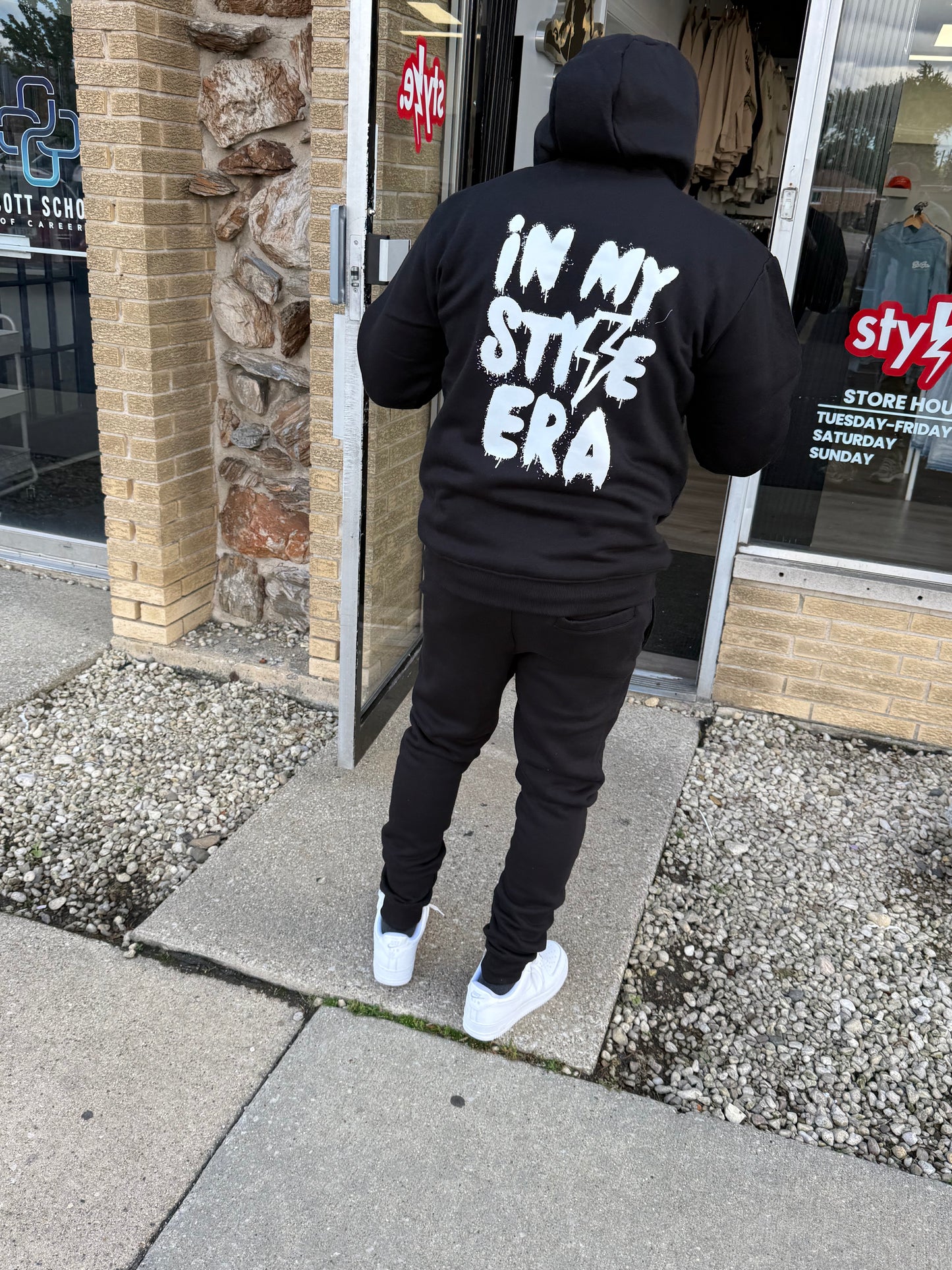 StyleGods Spray Angel Hooded Jogging Suit - Black