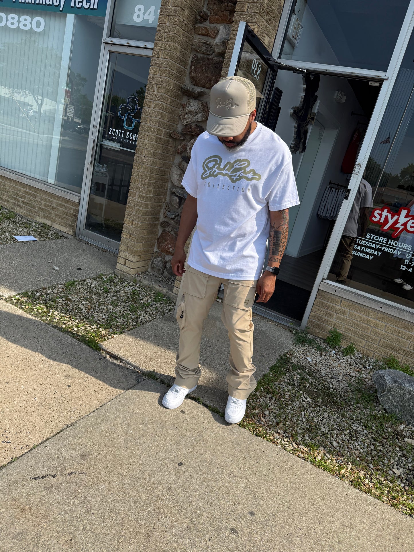 StyleGods Signature Script - White\Beige