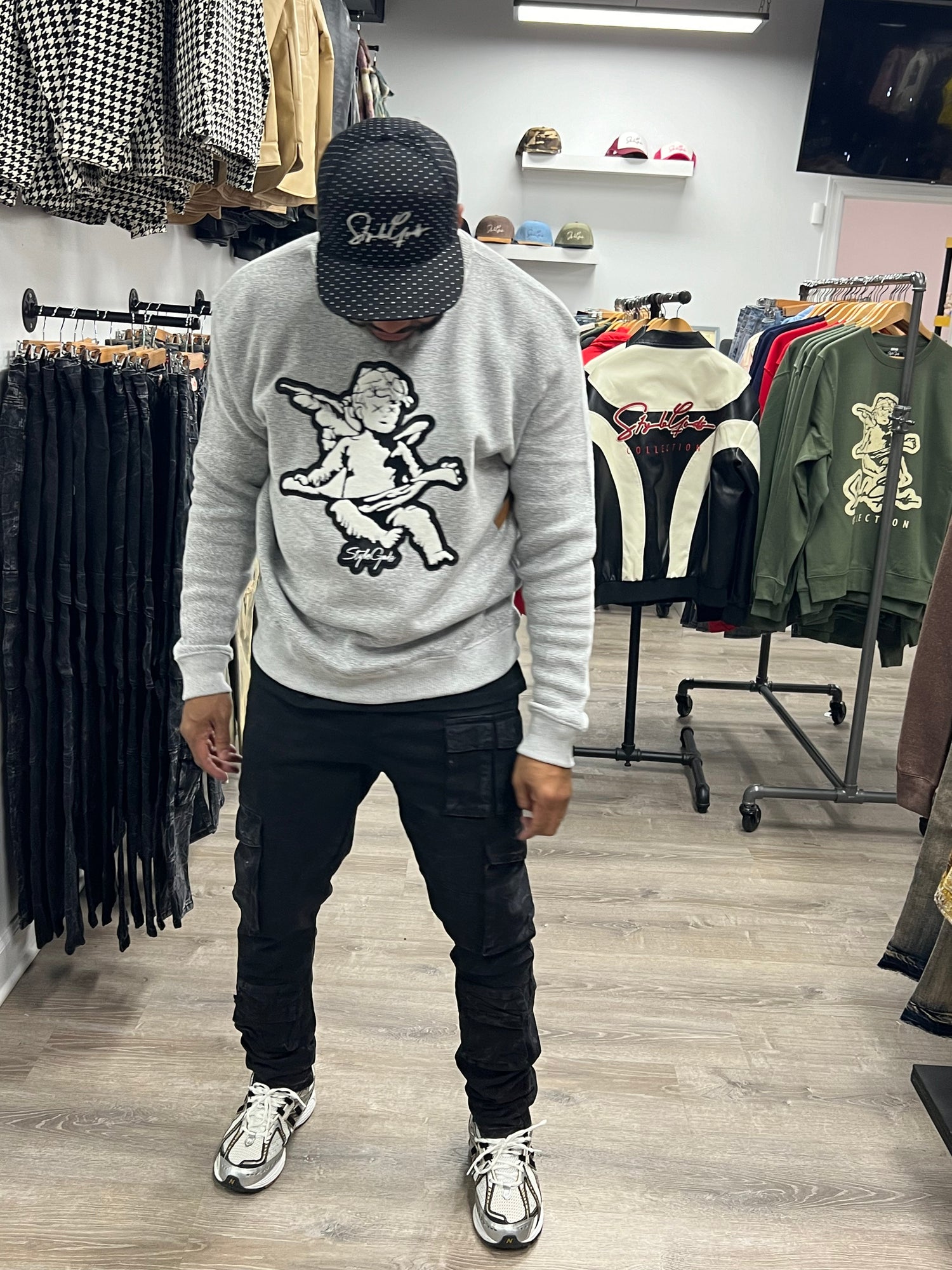 Sweatshirt