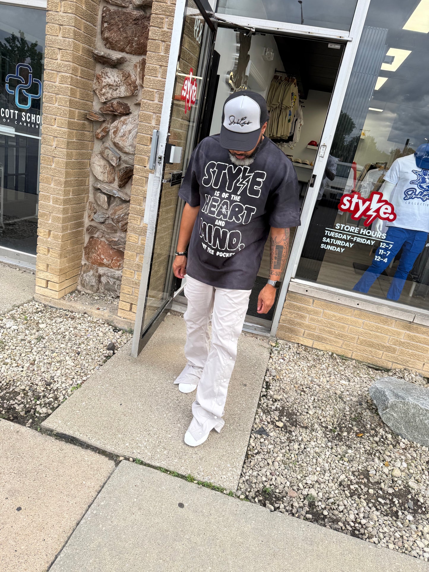 StyleGods Style Heart Mind T Shirt - Vintage Black