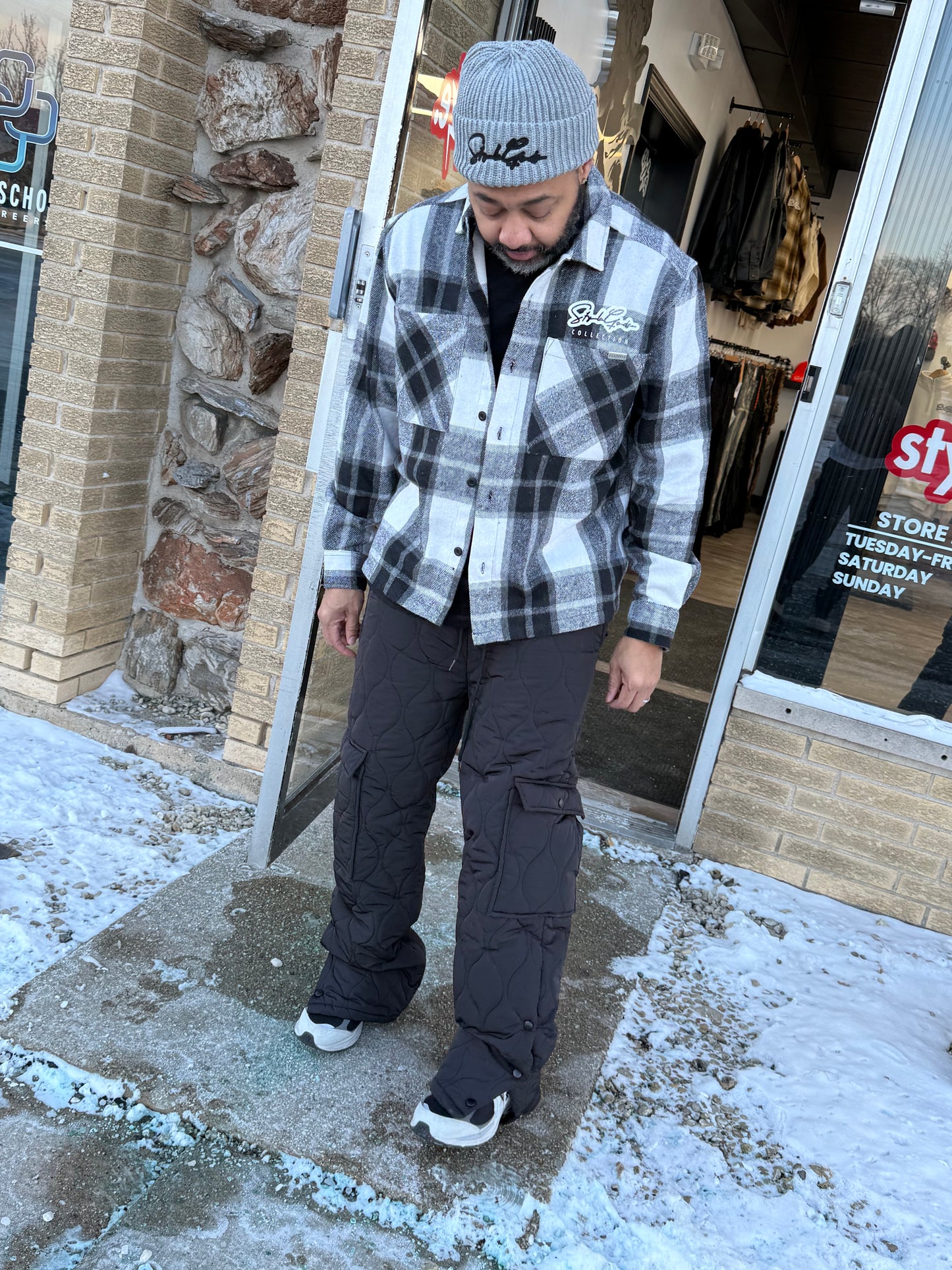 StyleGods Flannel Crop Shirt - Black\White