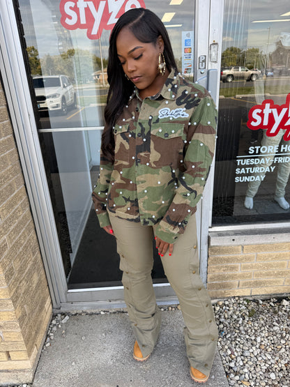 StyleGods Camo Pearl Flannel Crop Shirt - Olive\Brown\Black