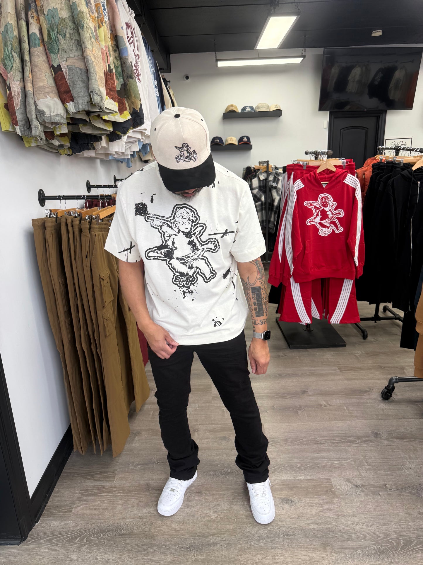 StyleGods Angel Paint T Shirt- Cream\Black