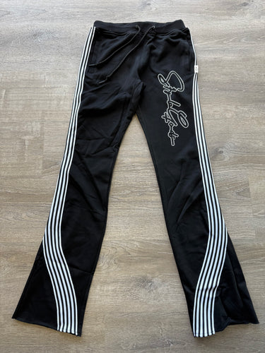 StyleGods Fleece Stacked 5 Joggers  White Nailhead Signature Script-Black\White